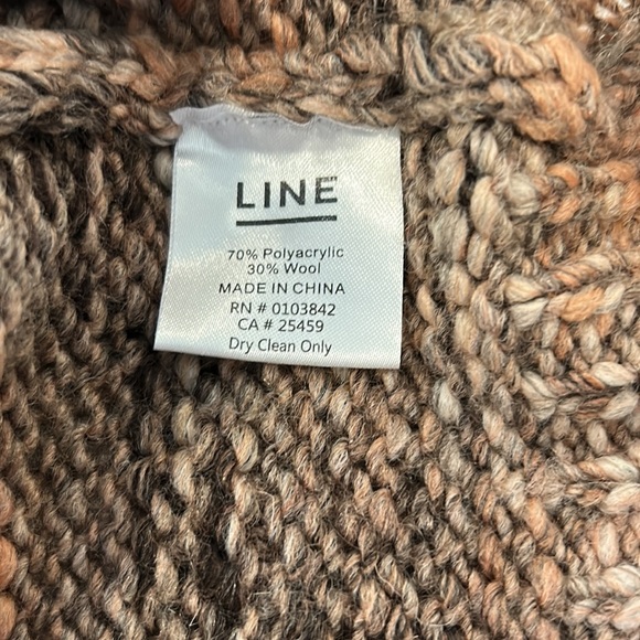 Ladies Line sweater - Picture 11 of 11